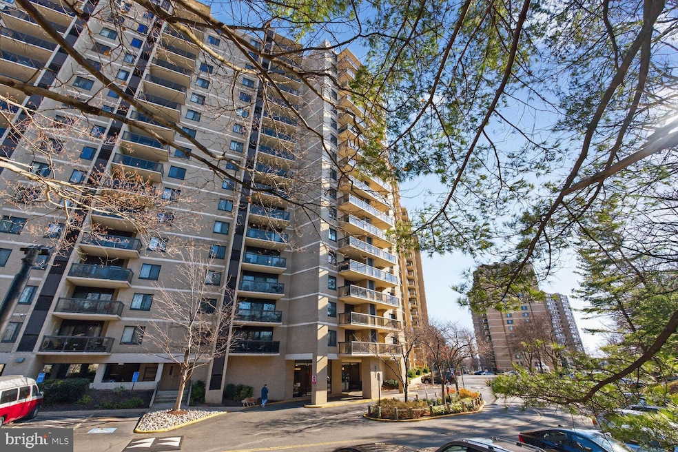 307 Yoakum Pkwy unit 821, Alexandria, VA 22304 - photo 1