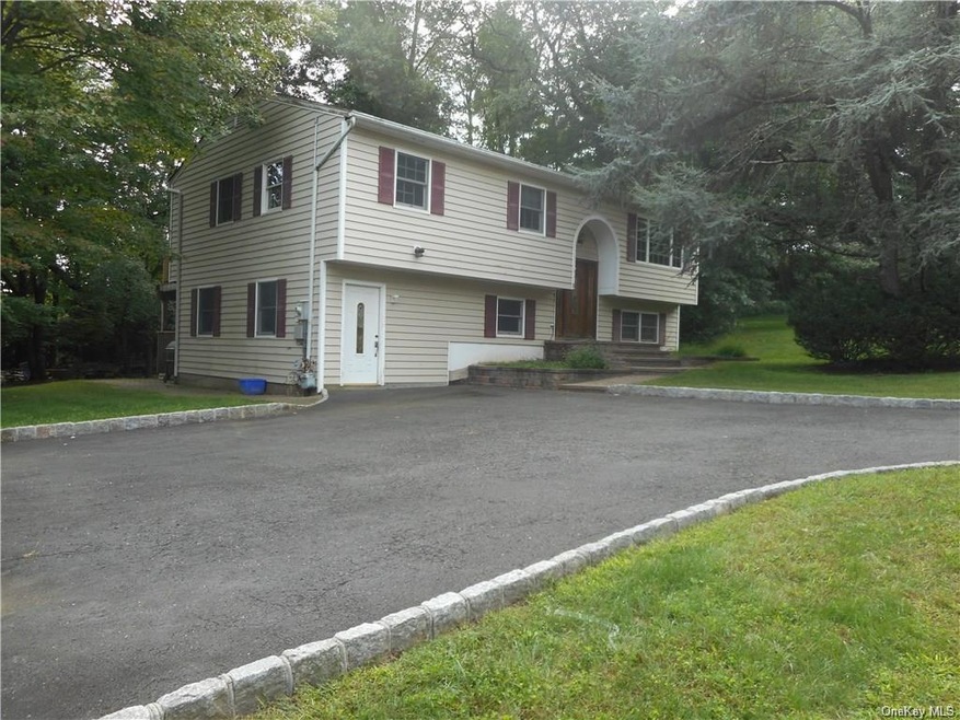 3 Chaparral Rd, Nanuet, NY 10954 - photo 1