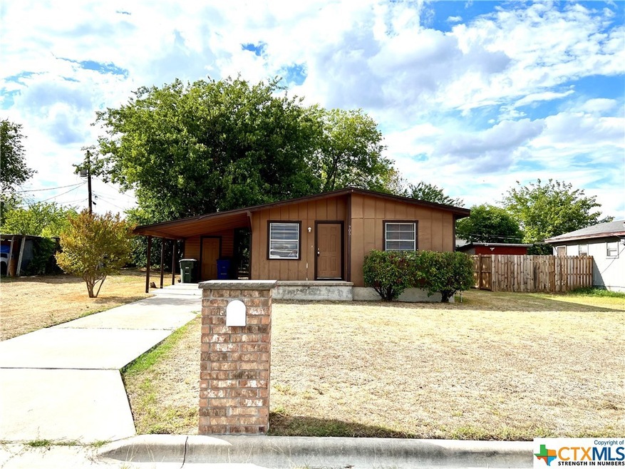 705 N 4th St, Copperas Cove, TX 76522 - photo 1