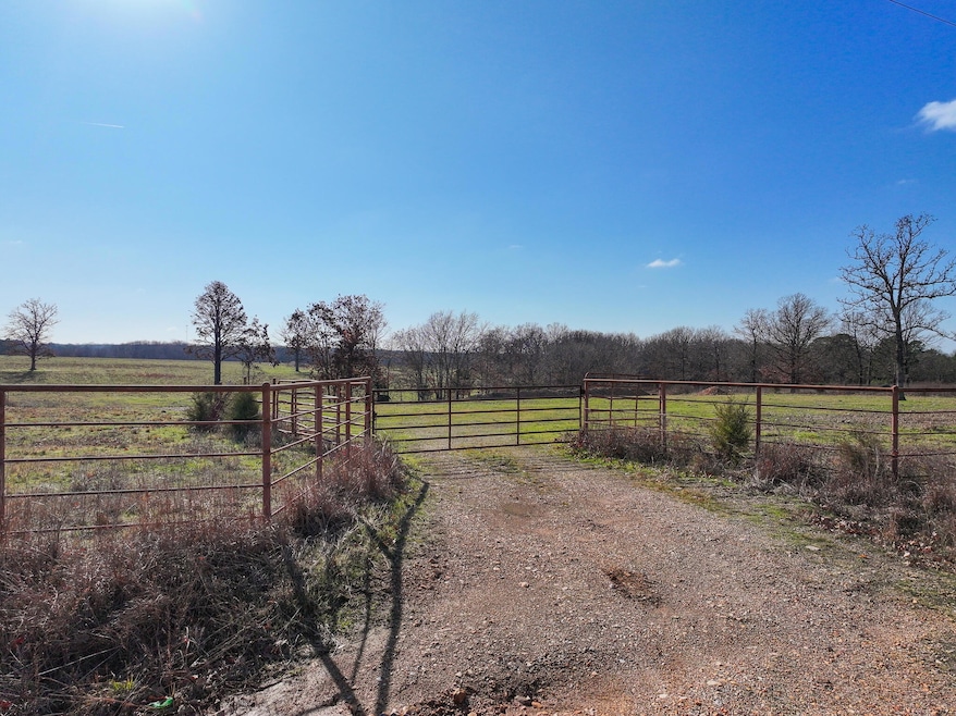 000 E 484 Rd, West Siloam Springs, OK 74338 - photo 1