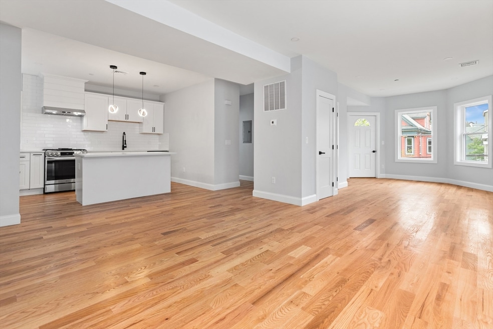 36 Burnside Ave unit 2, Somerville, MA 02144 - photo 1