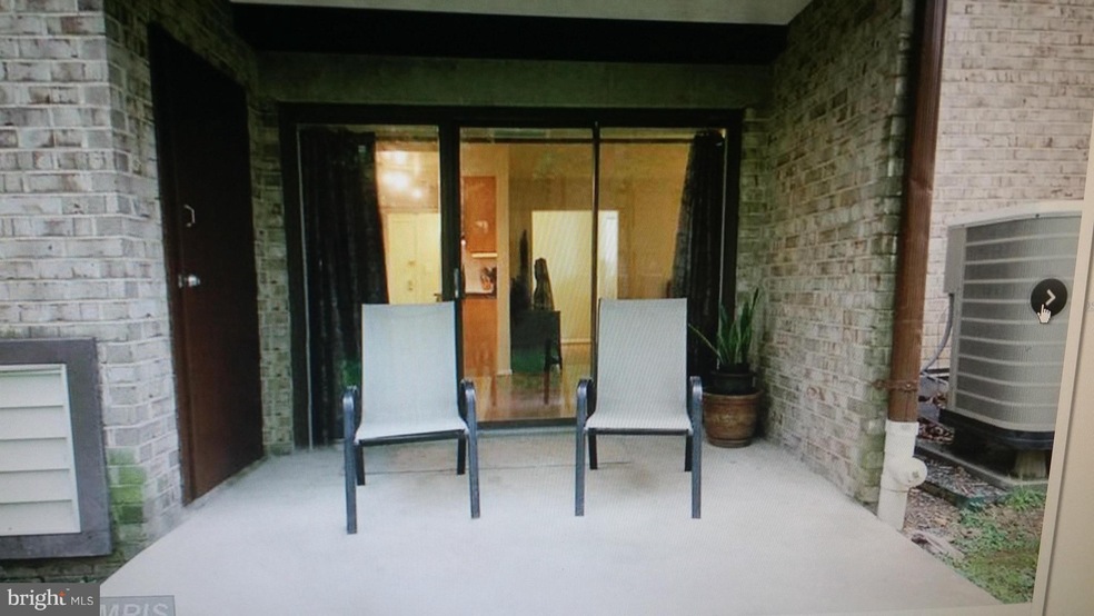 2226 Castle Rock Square unit 1B, Reston, VA 20191 - photo 1