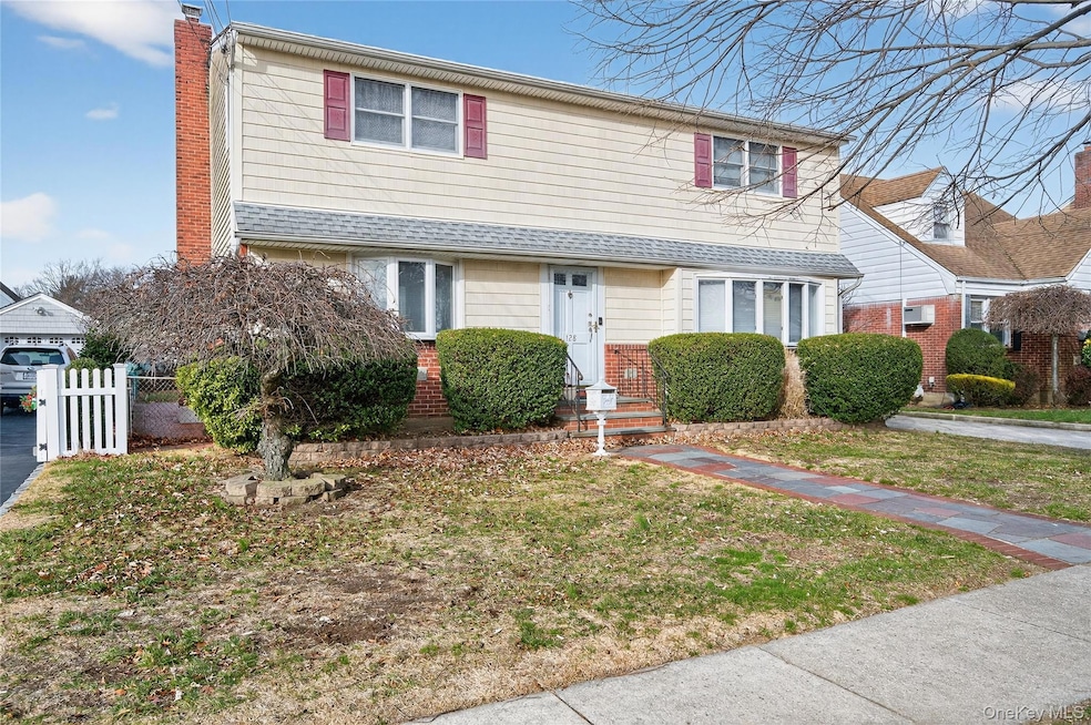 128 Beech St, Floral Park, NY 11001 - photo 1