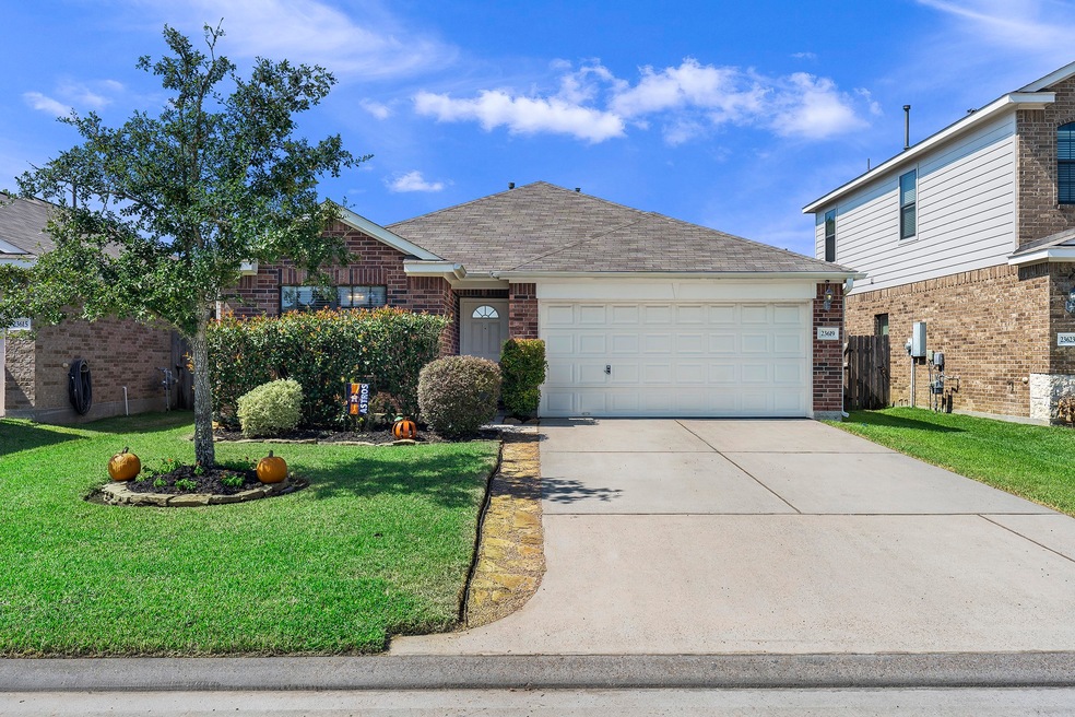 23619 Virginia Pine Dr, Tomball, TX 77375 - photo 1