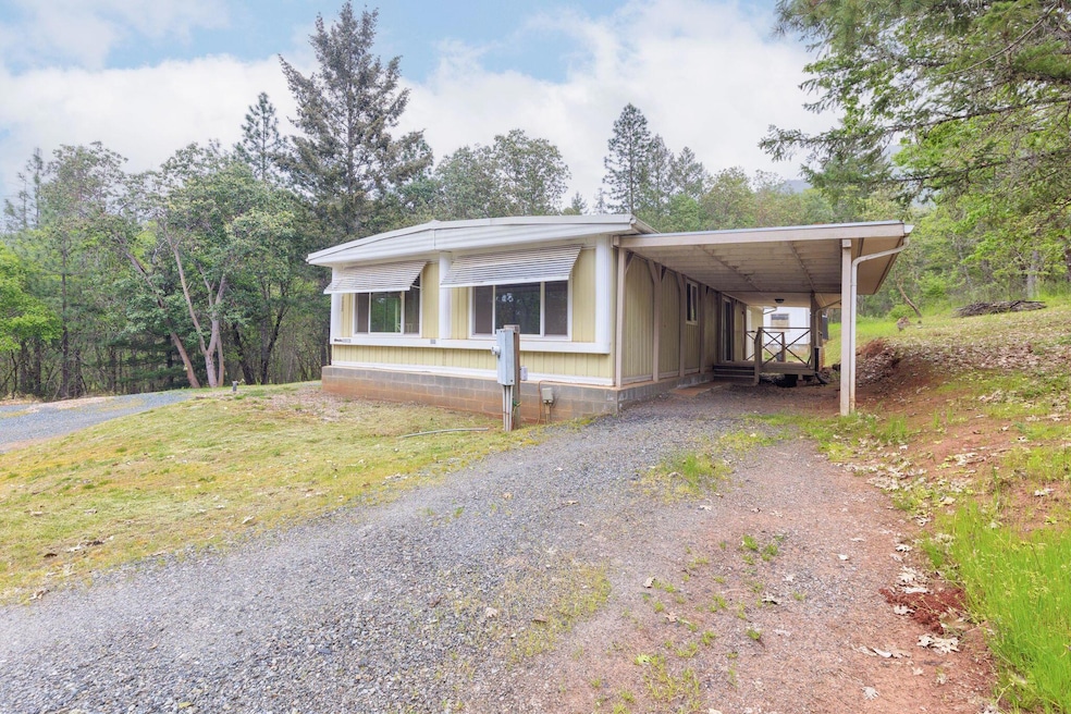 1111 Summit Loop