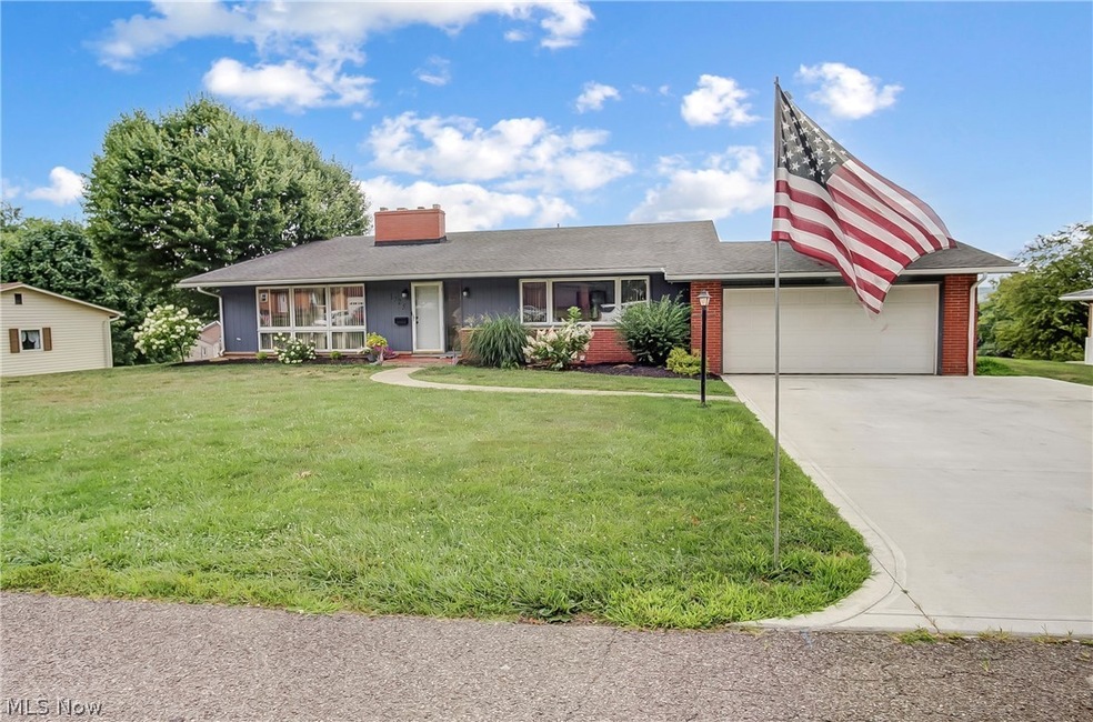 1725 Bayberry Ln, Coshocton, OH 43812 - photo 1