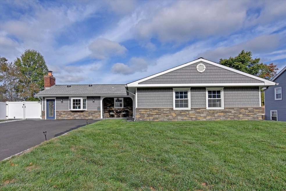 Welcome 167 Lloyd Road!