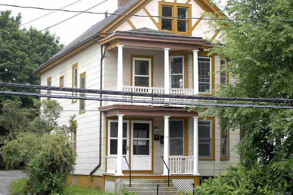 79 N Clinton St unit 1, Poughkeepsie, NY 12601 - photo 1