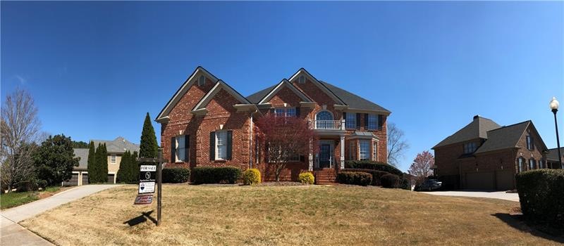 Welcome Home to The Oaks!