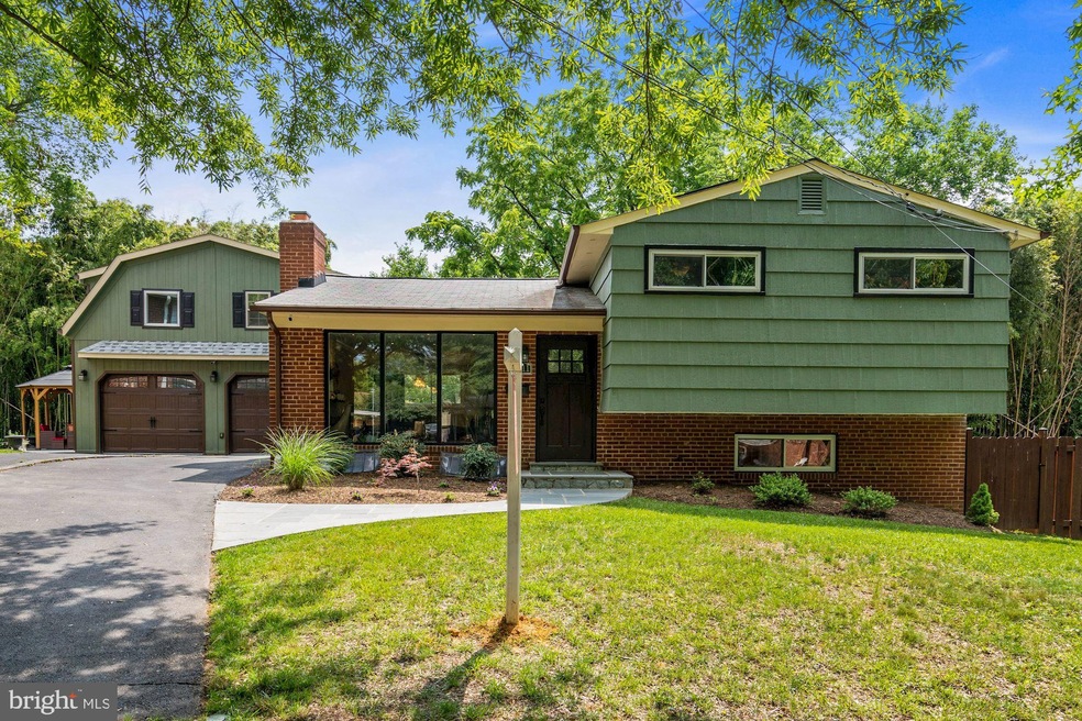 3511 Plyers Mill Ct, Kensington, MD 20895 - photo 1