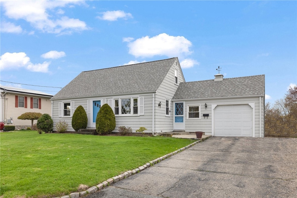 38 Laurelhurst Rd, Cranston, RI 02920 - photo 1