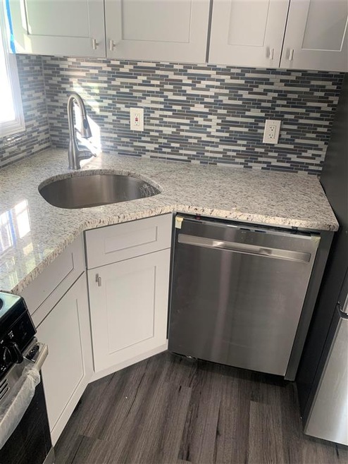 176 Bartholdi Ave unit 2ND FL, Jersey City, NJ 07305 - photo 1