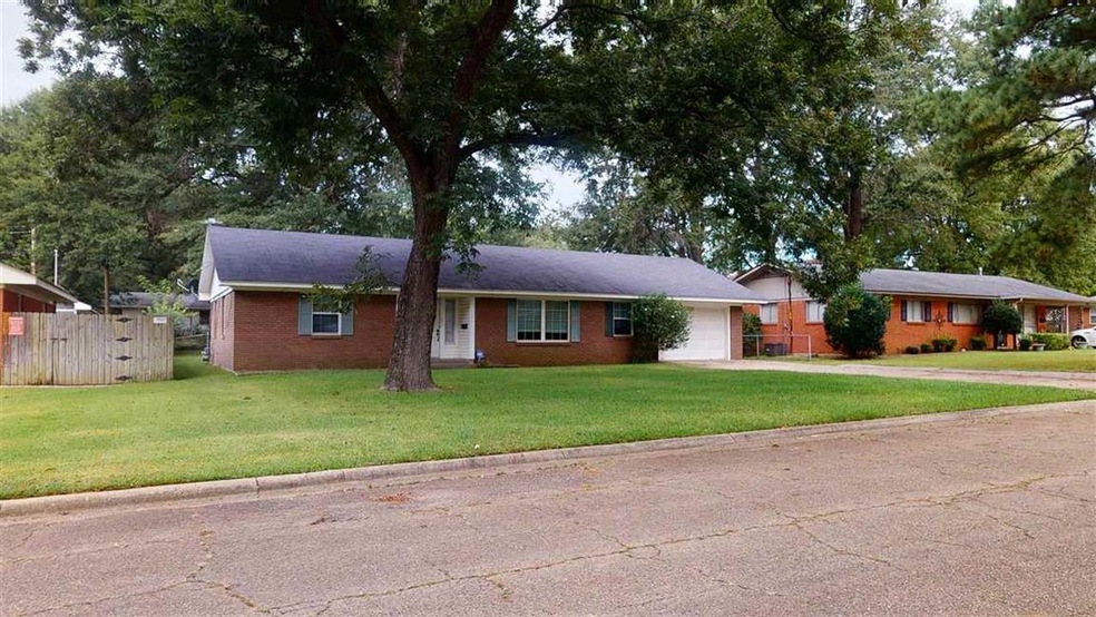 4111 Olive St, Texarkana, TX 75503 - photo 1