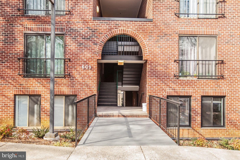 609 Hudson Ave unit 128, Takoma Park, MD 20912 - photo 1