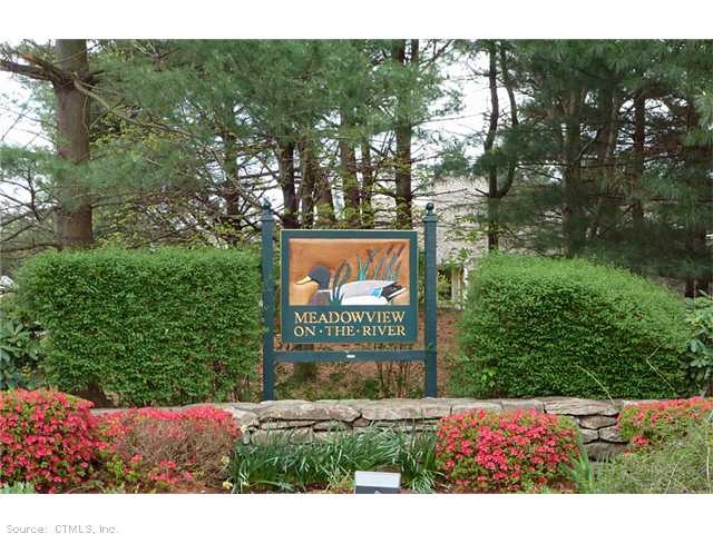 802 Meadowview Dr unit 802, East Windsor, CT 06088 - photo 1