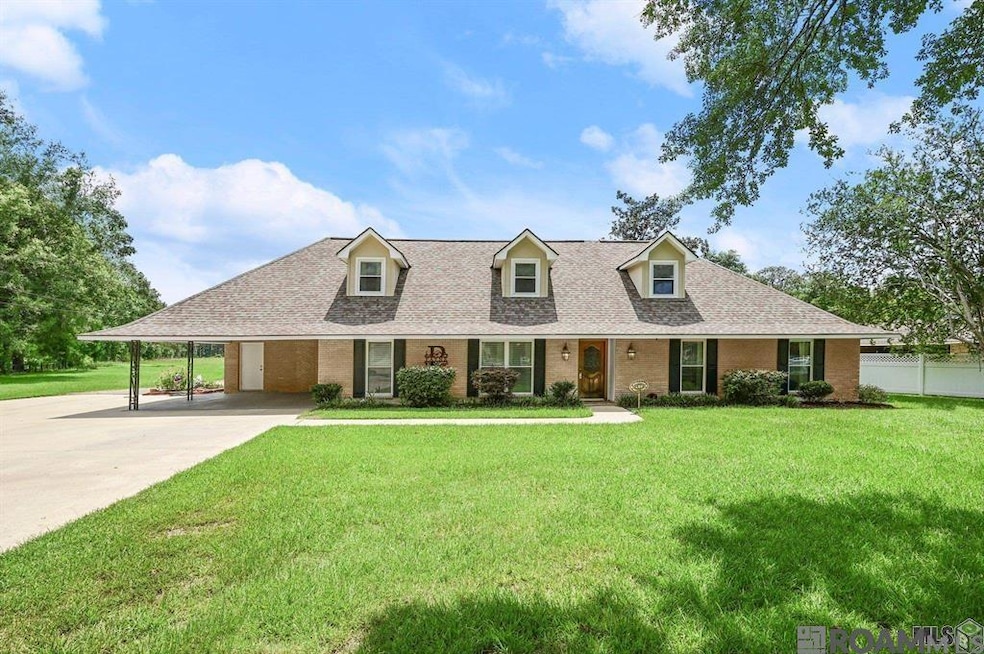 12581 Roundsaville Rd, Baton Rouge, LA 70818 - photo 1