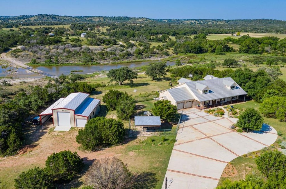 4121 Morris Ranch Rd, Fredericksburg, TX 78624 - photo 1