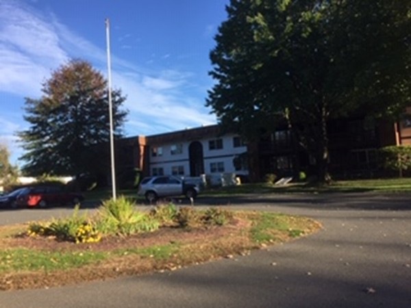 7 Keegan Ln unit C, Greenfield, MA 01301 - photo 1