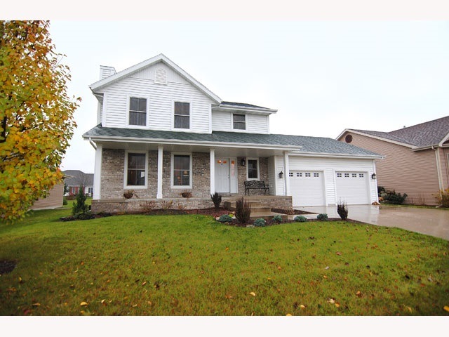 5189 Nannyberry Dr, Fitchburg, WI 53711 - photo 1