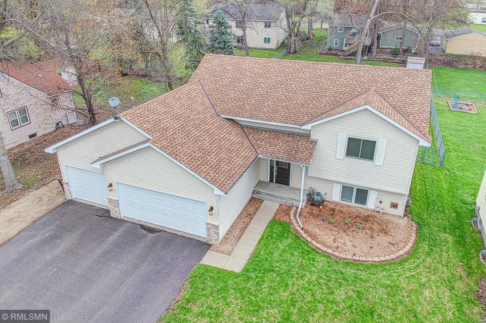 Welcome HOME to 1660 3rd Avenue - Newport, MN
