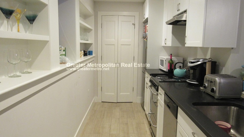 8 Battery St unit 1, Boston, MA 02109 - photo 1