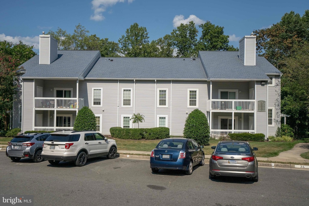 11988 Cardamom Dr, Woodbridge, VA 22192 - photo 1