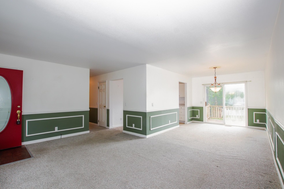 913 W Connecticut Ave, Somers Point, NJ 08244 - photo 1