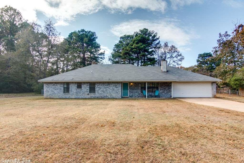 1706 Proetz Ln, Texarkana, TX 75501 - photo 1