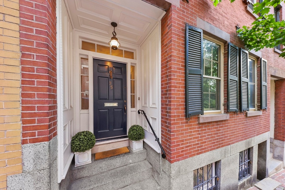 35 S Russell St, Boston, MA 02114 - photo 1