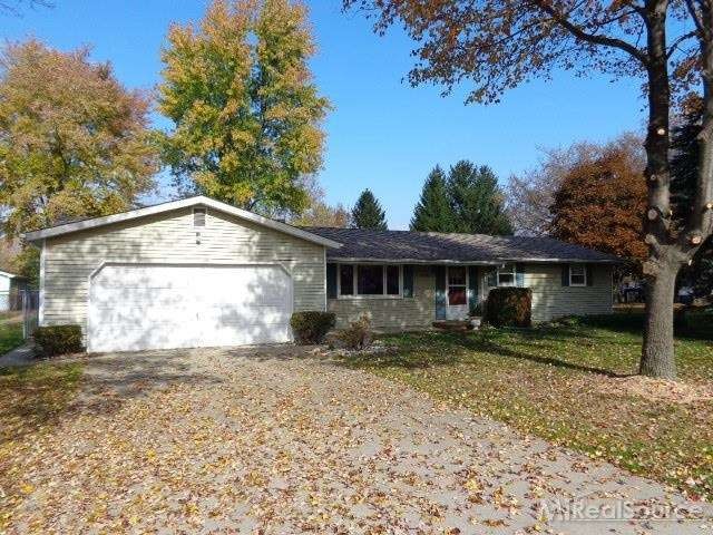 4664 Huntington Dr, Port Huron, MI 48060 - photo 1