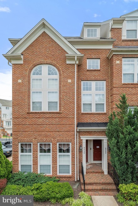 9522 Walker Way unit 32, Manassas Park, VA 20111 - photo 1