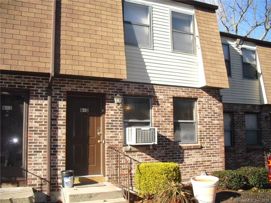488 Perkins Ave unit 6-2, Waterbury, CT 06704 - photo 1