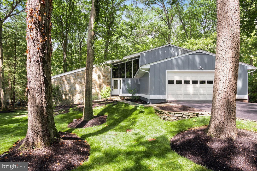 2424 Silver Fox Ln, Reston, VA 20191 - photo 1