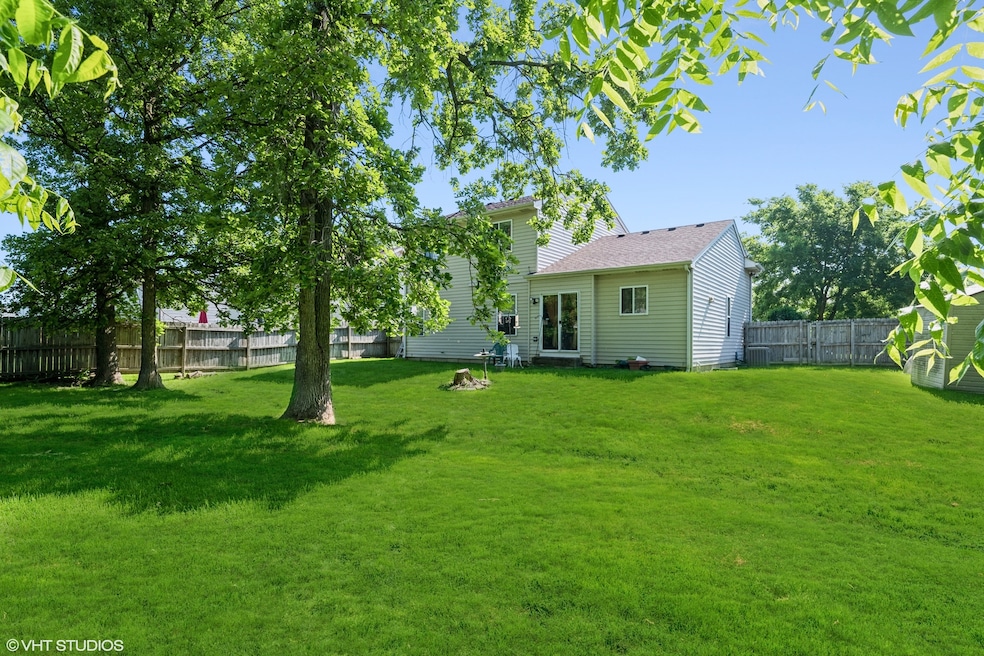 322 S Kyle Dr, Waukegan, IL 60085 - photo 1