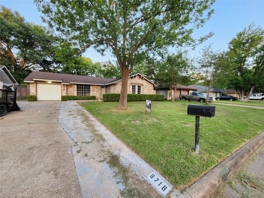 9718 Jaywood Dr, Houston, TX 77040 - photo 1