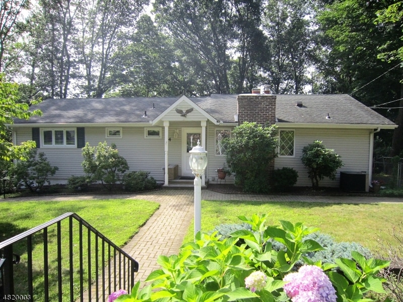 4 Leonard Place, Rockaway Twp., NJ 07866 - photo 1