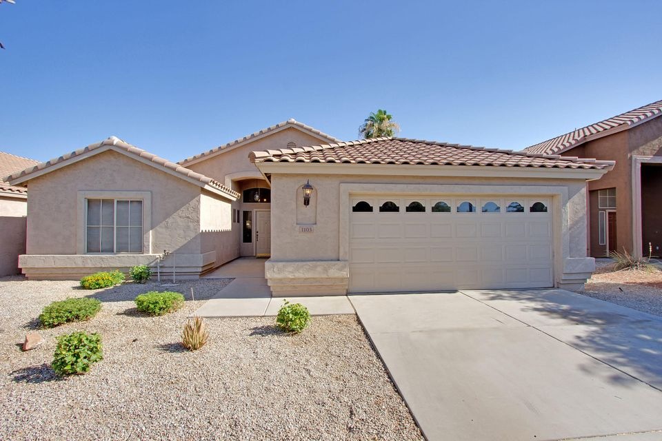 1103 E Jasper Dr