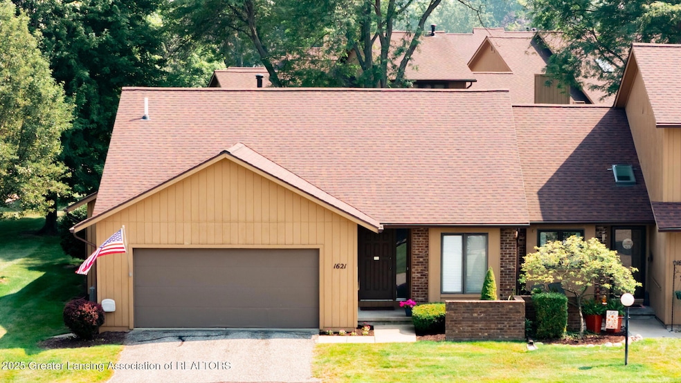 1621 Willow Creek Dr, Lansing, MI 48917 - photo 1