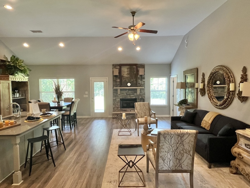 For Sale $495,990 • Co-Listing Agent