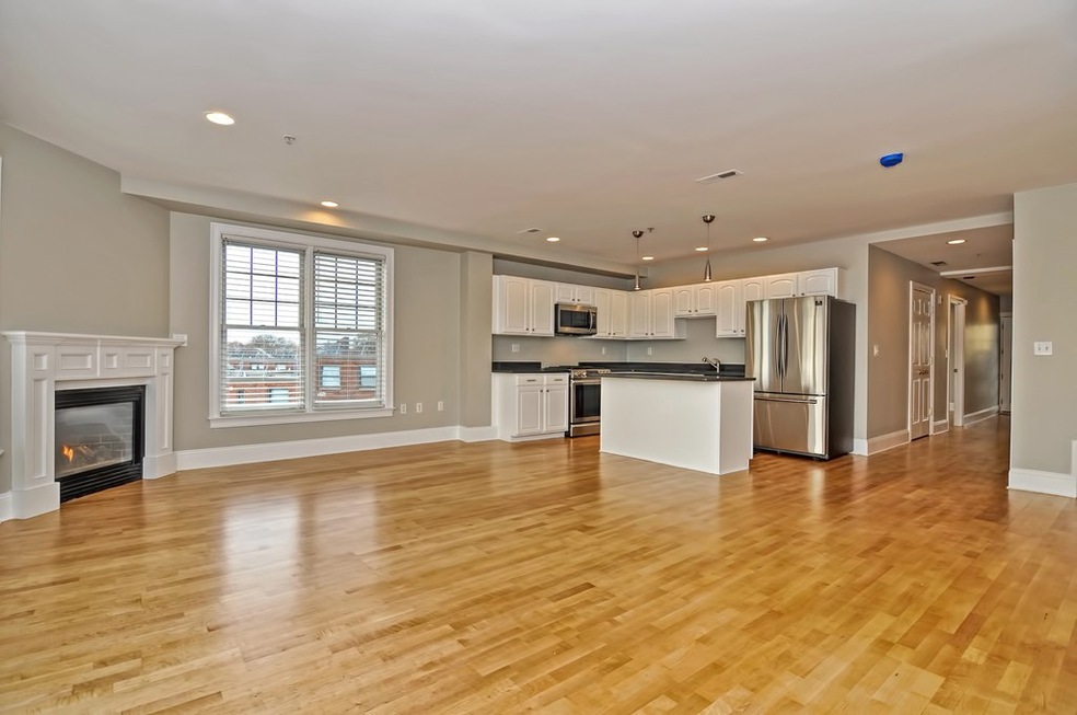 1306 Columbia Rd unit 4E, Boston, MA 02127 - photo 1