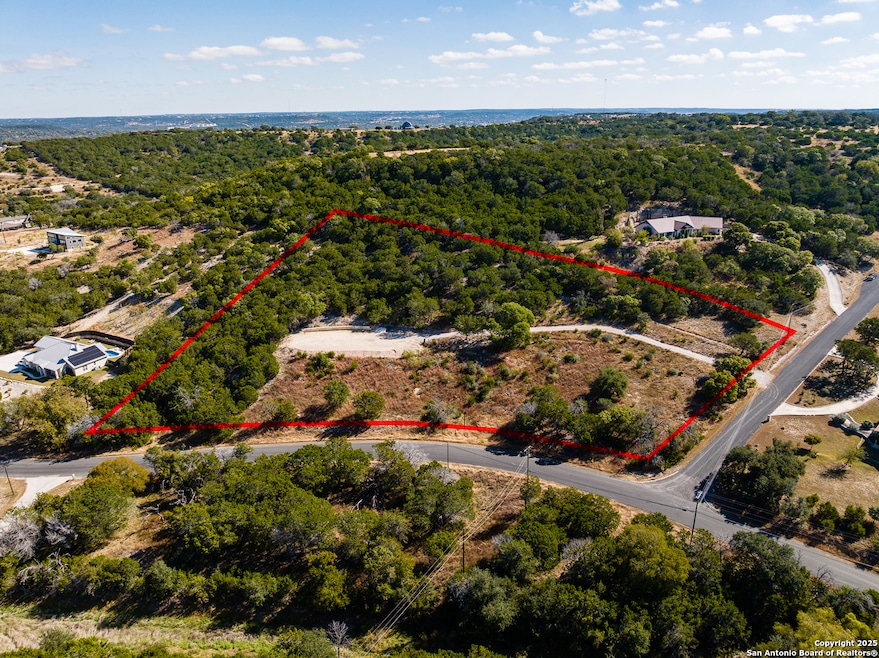 902 N Saddlewood Blvd, Kerrville, TX 78028 - photo 1