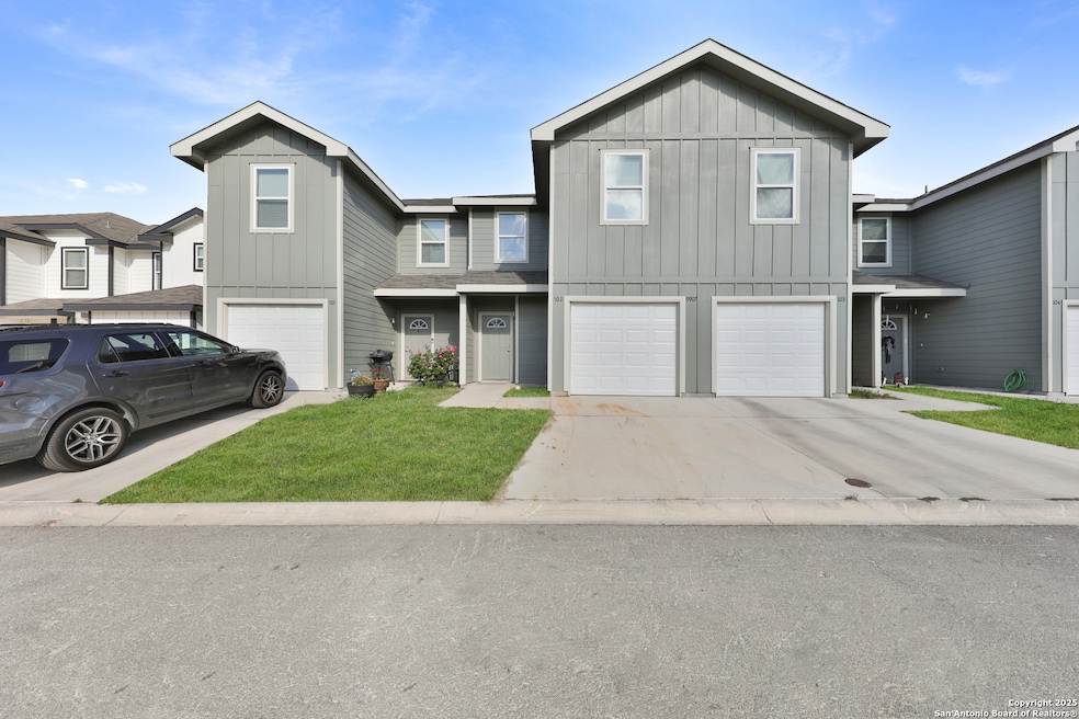 For Rent $1,350/month