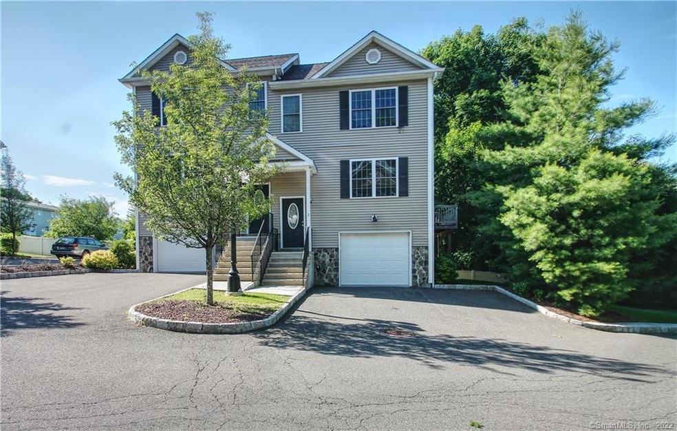 14 Morton St unit 2, Danbury, CT 06810 - photo 1