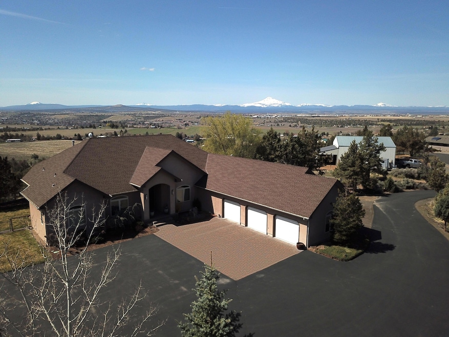 For Sale $895,000