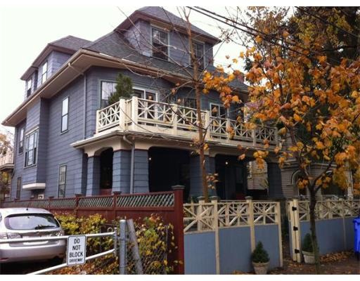 175 Naples Rd unit 2, Brookline, MA 02446 - photo 1