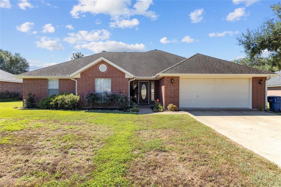 235 Sandalwood St, Lufkin, TX 75904 - photo 1