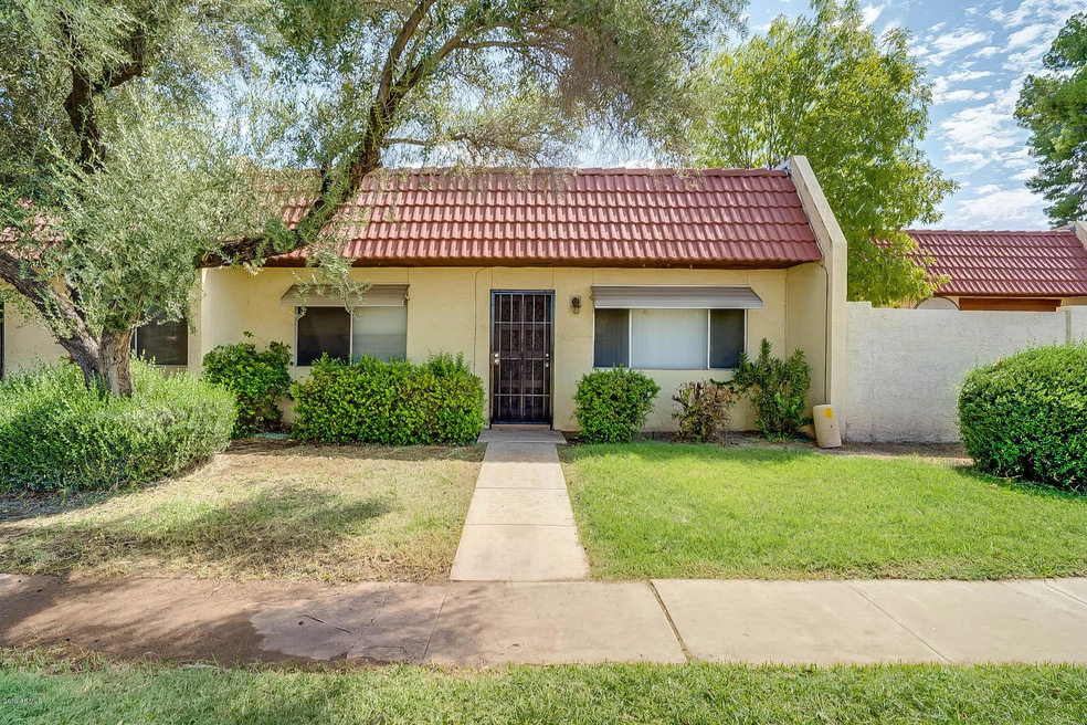 3425 W Del Monico Ln, Phoenix, AZ 85051 - photo 1