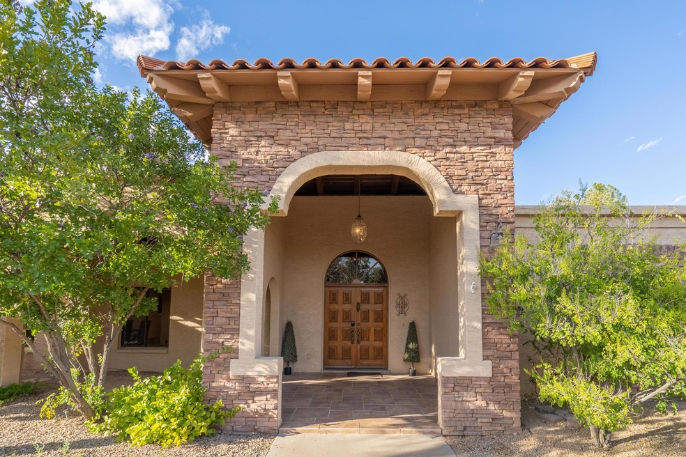 8460 E. Pepper Tree Ln-1