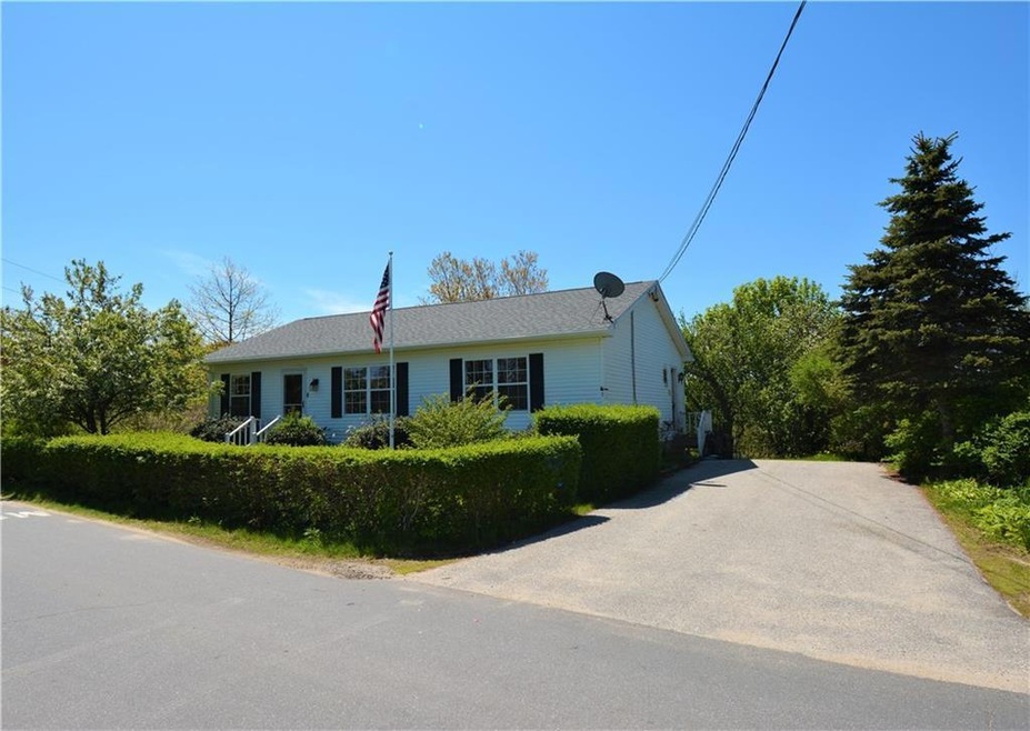 8 Washington Ave, Bailey Island, ME 04003 - photo 1