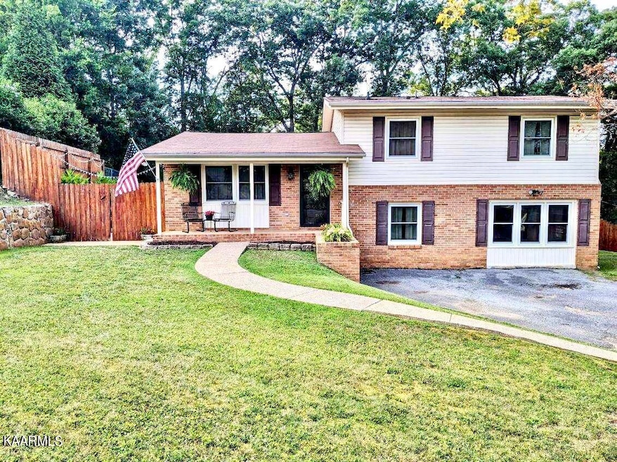 4518 Cloverdale Loop
